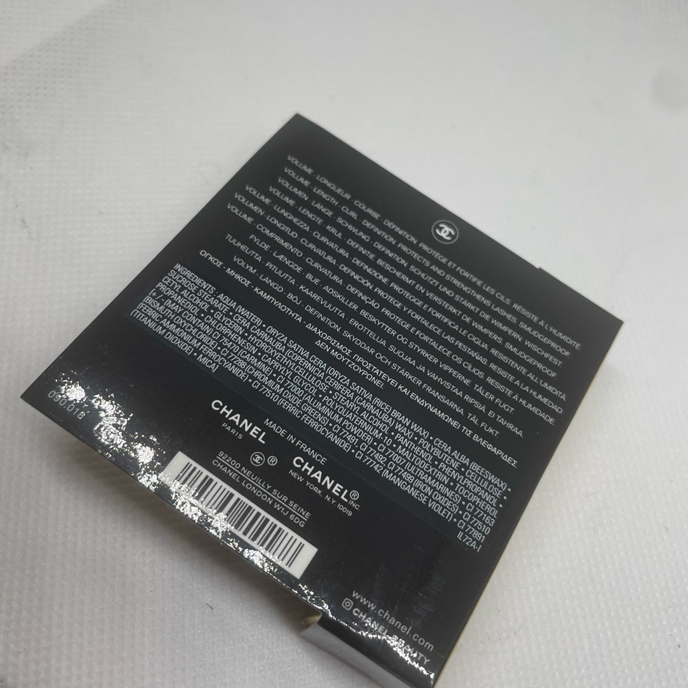 New Chanel Noir Allure Mascara 10 Nior sample - Picture 2 of 3